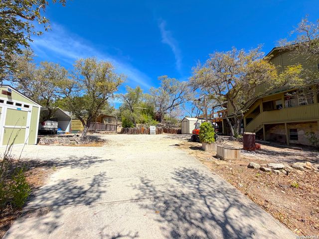 1721 Fm 3424, Canyon Lake, TX 78133
