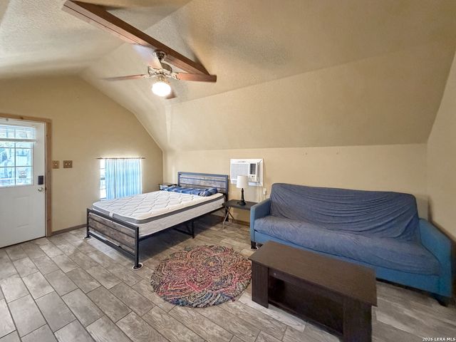 1721 Fm 3424, Canyon Lake, TX 78133