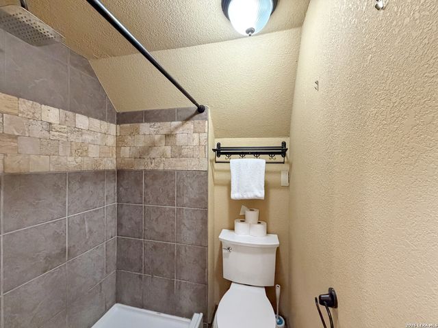 1721 Fm 3424, Canyon Lake, TX 78133