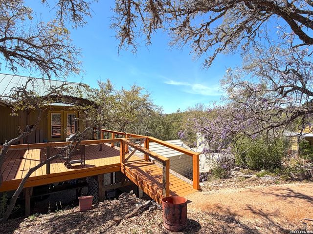 1721 Fm 3424, Canyon Lake, TX 78133