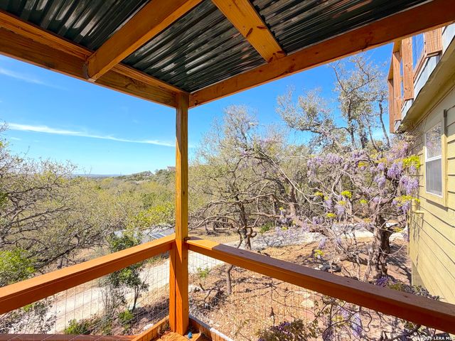 1721 Fm 3424, Canyon Lake, TX 78133