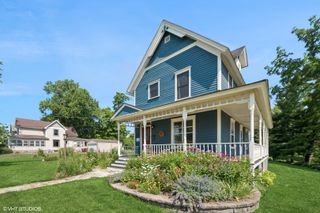 241 Hoy Avenue, Woodstock, IL 60098