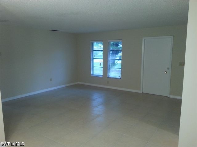 754 99th AVE N, Naples, FL 34108