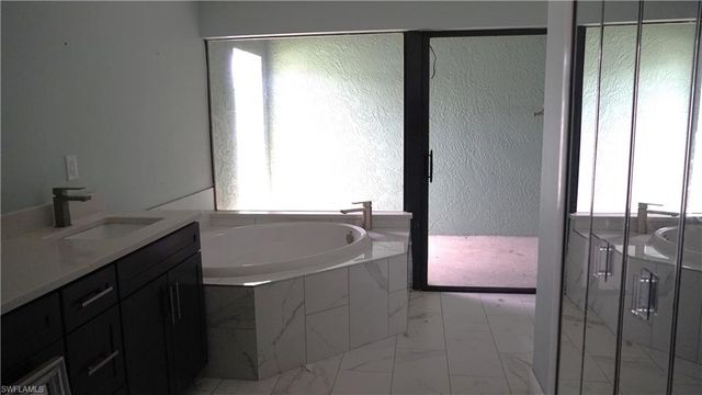127 12th PL, Cape Coral, FL 33990
