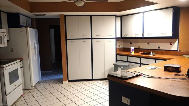 127 12th PL, Cape Coral, FL 33990