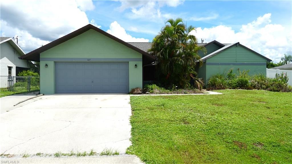 127 12th PL, Cape Coral, FL 33990