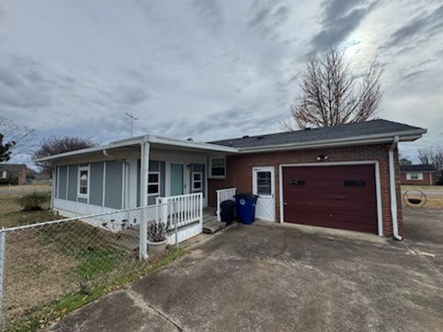 100 Sun Cir, Shelbyville, TN 37160