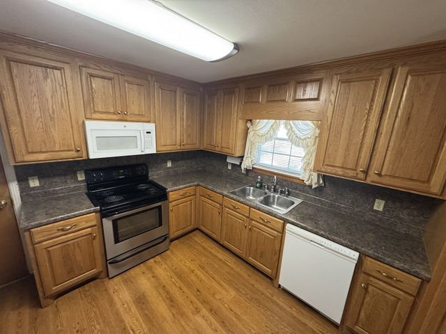 100 Sun Cir, Shelbyville, TN 37160