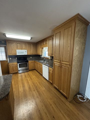 100 Sun Cir, Shelbyville, TN 37160