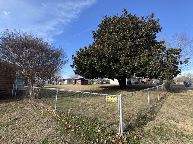 100 Sun Cir, Shelbyville, TN 37160