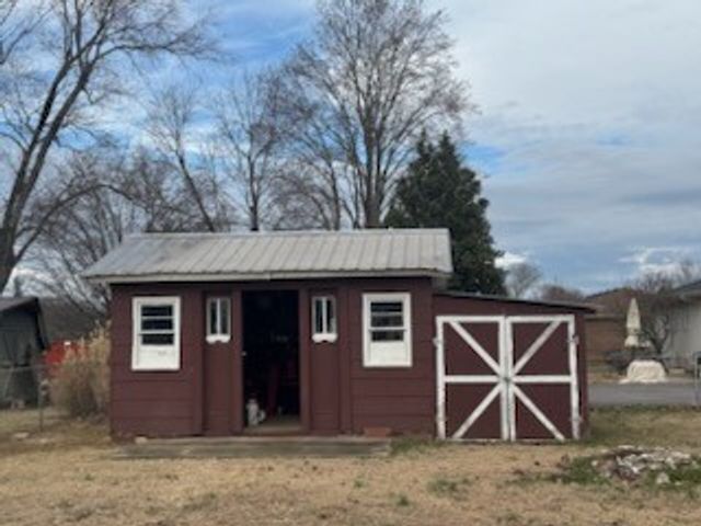 100 Sun Cir, Shelbyville, TN 37160