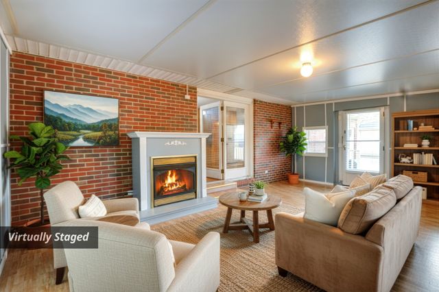 100 Sun Cir, Shelbyville, TN 37160