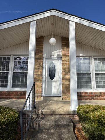 100 Sun Cir, Shelbyville, TN 37160