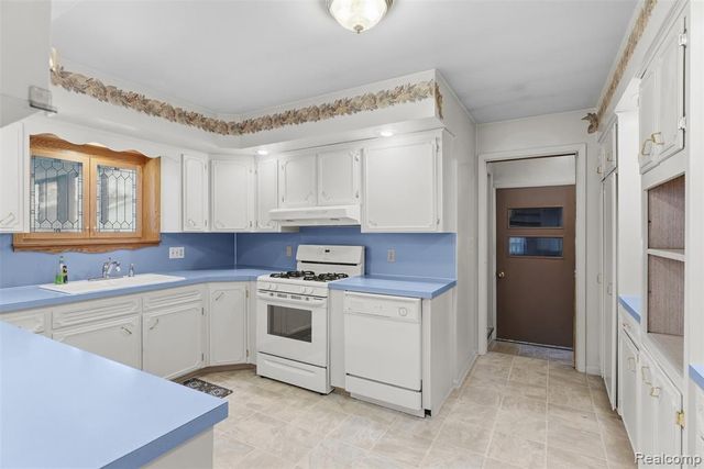 11840 Woodland Drive, Lennon, MI 48449