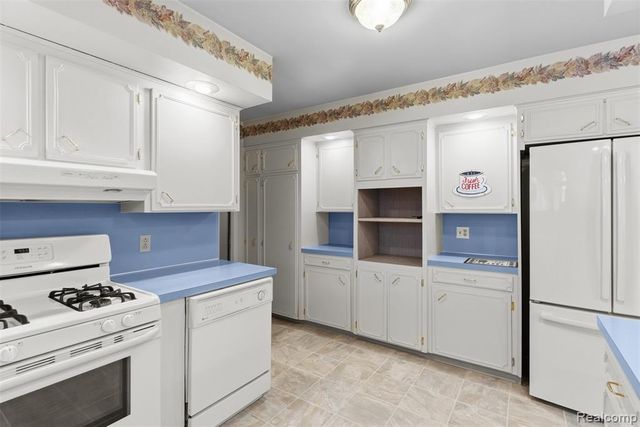 11840 Woodland Drive, Lennon, MI 48449
