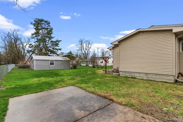 11840 Woodland Drive, Lennon, MI 48449