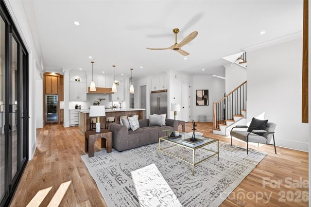 709 Bertonley Avenue, Charlotte, NC 28211