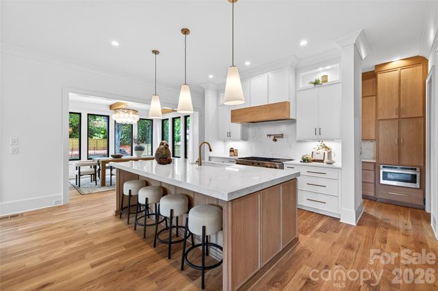 709 Bertonley Avenue, Charlotte, NC 28211