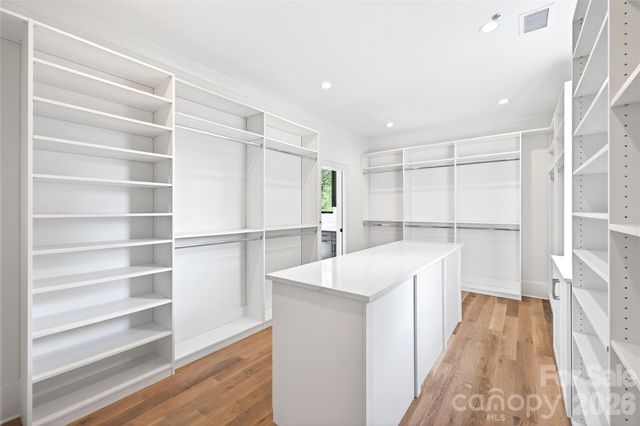 709 Bertonley Avenue, Charlotte, NC 28211