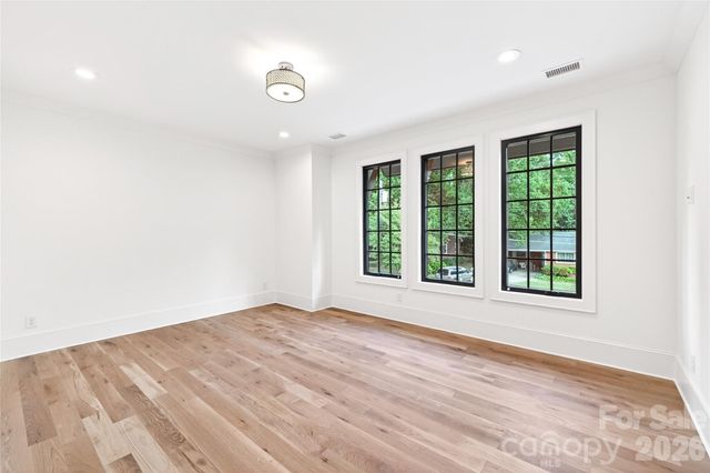709 Bertonley Avenue, Charlotte, NC 28211