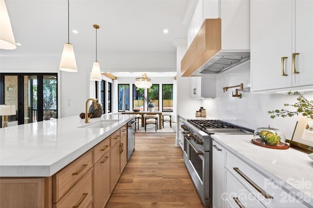 709 Bertonley Avenue, Charlotte, NC 28211