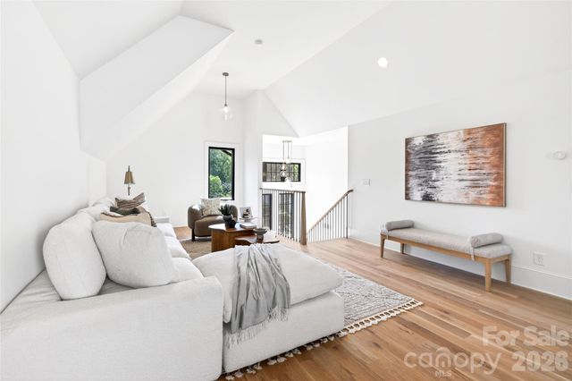 709 Bertonley Avenue, Charlotte, NC 28211