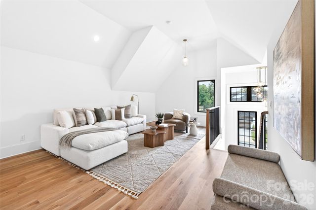 709 Bertonley Avenue, Charlotte, NC 28211