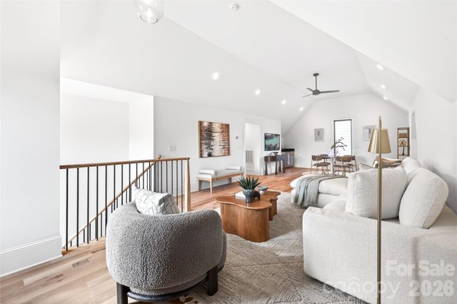 709 Bertonley Avenue, Charlotte, NC 28211