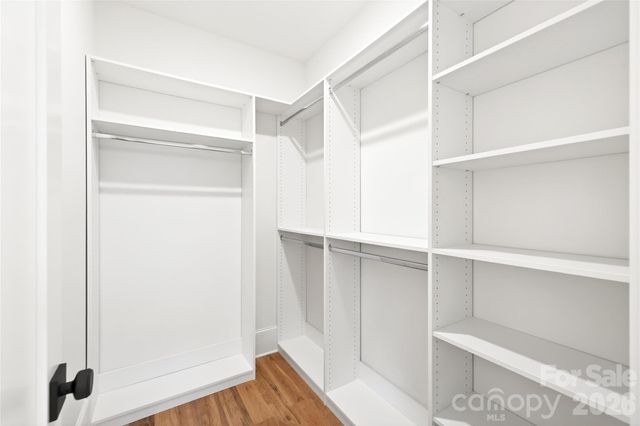 709 Bertonley Avenue, Charlotte, NC 28211