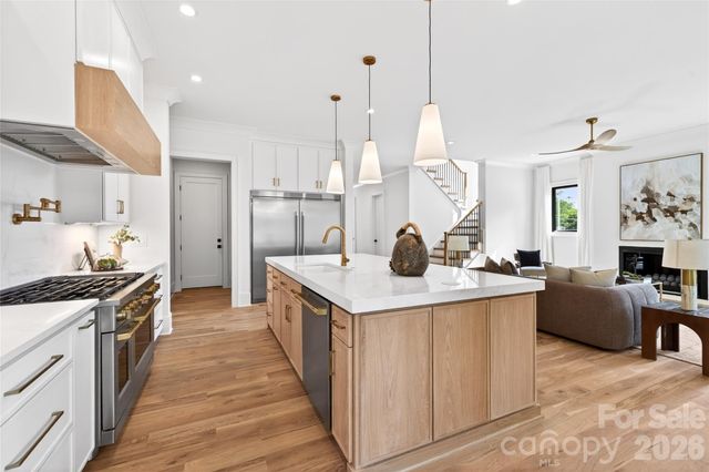 709 Bertonley Avenue, Charlotte, NC 28211
