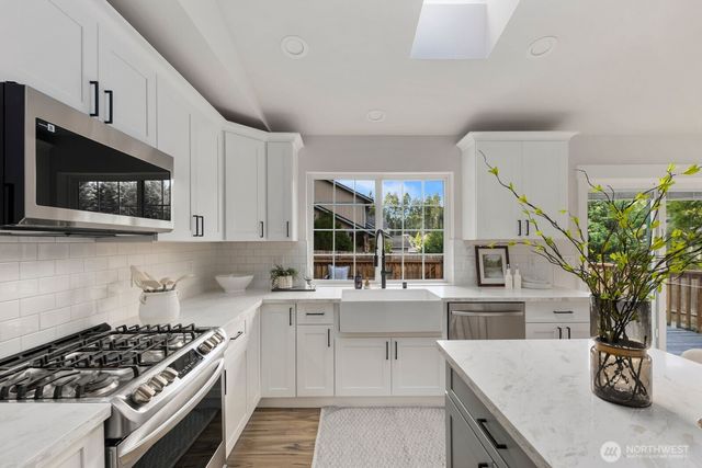 6923 35th Street W, University Place, WA 98466