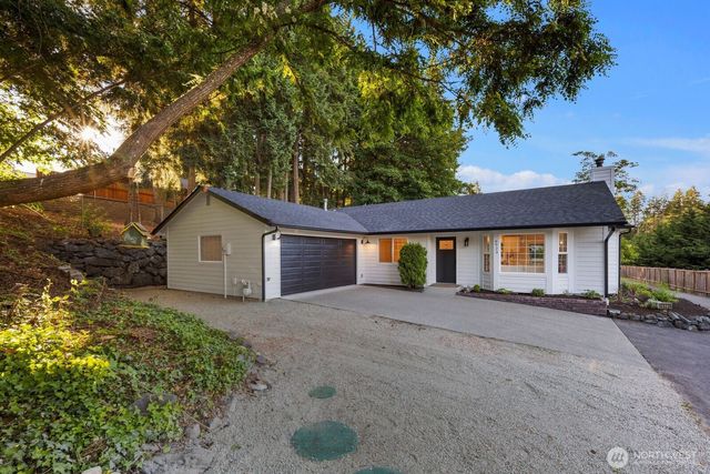 6923 35th Street W, University Place, WA 98466