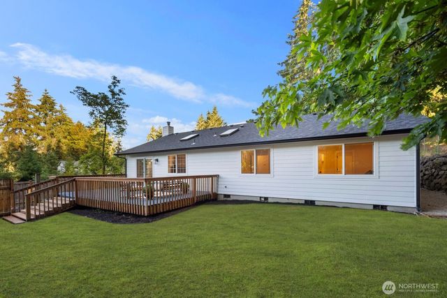 6923 35th Street W, University Place, WA 98466