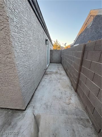 2218 Placer Creek Court, Las Vegas, NV 89156