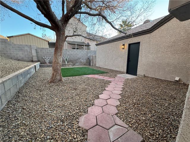 2218 Placer Creek Court, Las Vegas, NV 89156