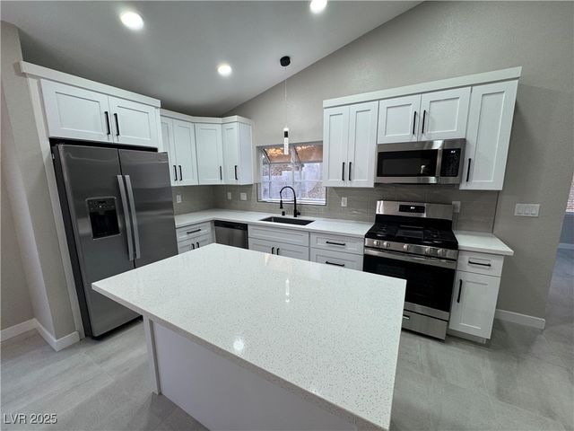 2218 Placer Creek Court, Las Vegas, NV 89156