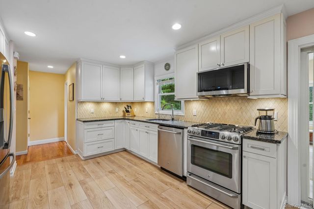 3 Stephen Court, New City, NY 10956