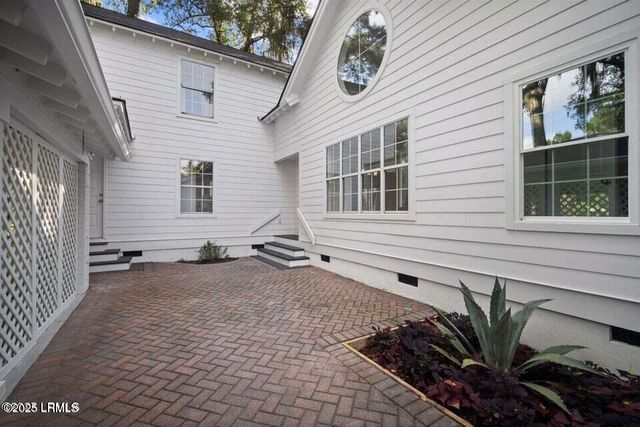 209 Cottage Farm Drive, Beaufort, SC 29902