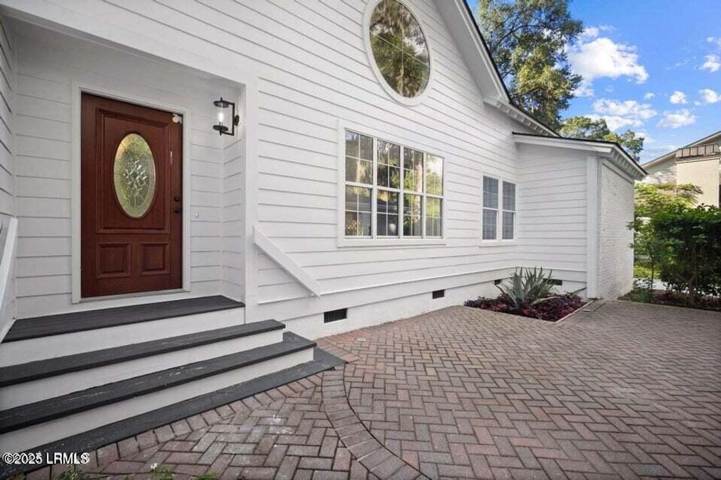 209 Cottage Farm Drive, Beaufort, SC 29902