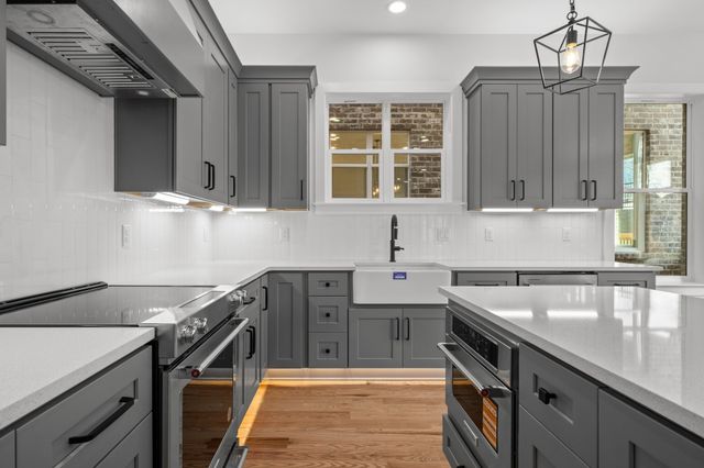 2312 18th Ave, N, Nashville, TN 37208