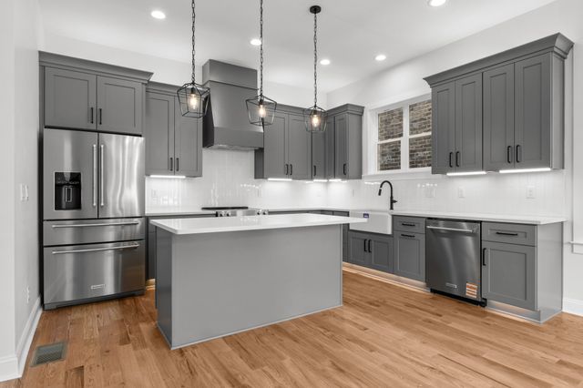 2312 18th Ave, N, Nashville, TN 37208