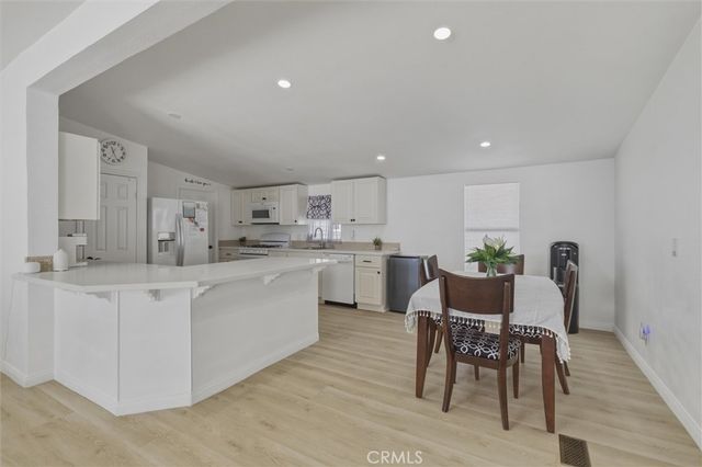 320 N Park Vista Street 21, Anaheim, CA 92806