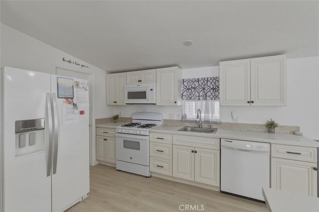 320 N Park Vista Street 21, Anaheim, CA 92806