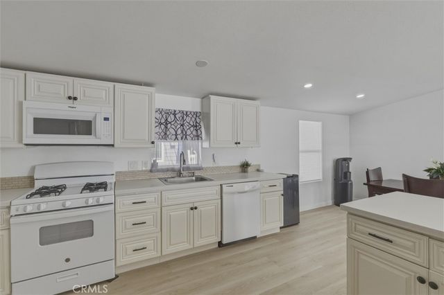 320 N Park Vista Street 21, Anaheim, CA 92806