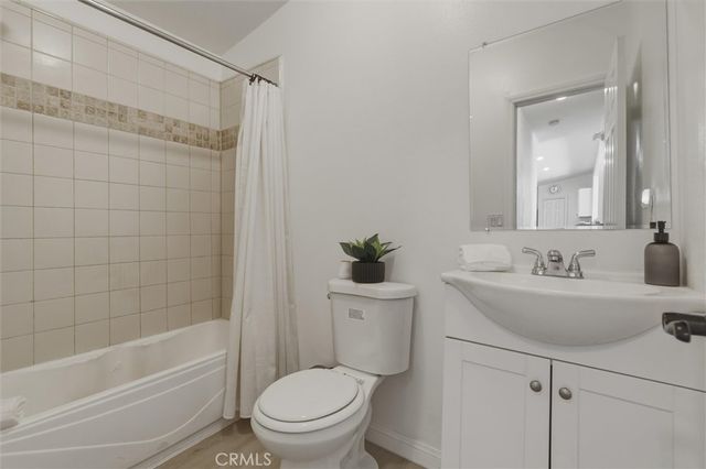 320 N Park Vista Street 21, Anaheim, CA 92806