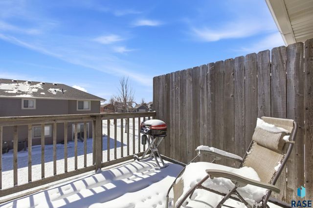 8611 W Grinn Pl Place, Sioux Falls, SD 57106