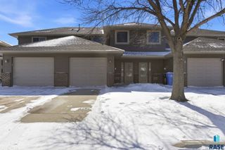 8611 W Grinn Pl Place, Sioux Falls, SD 57106