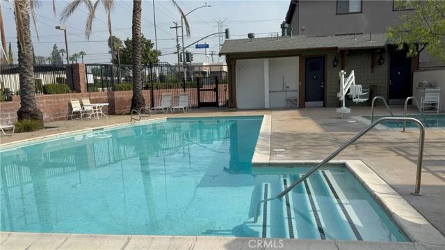 717 S Azusa C, Azusa, CA 91702