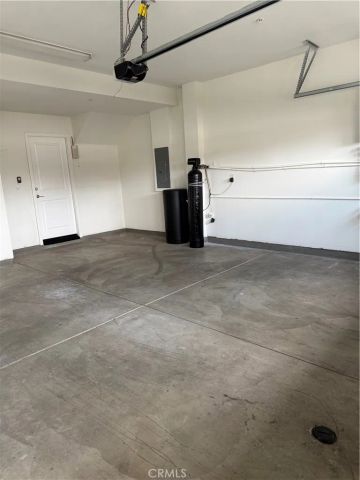 717 S Azusa C, Azusa, CA 91702