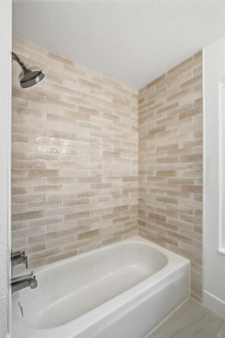 2589 W Barstow Avenue, Fresno, CA 93711